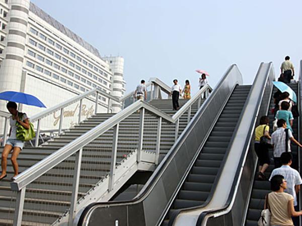 自動扶梯3.jpg