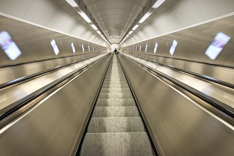 空的自動扶梯觀點jpg格式圖片下載_4928*2772像素_【熊貓辦公】